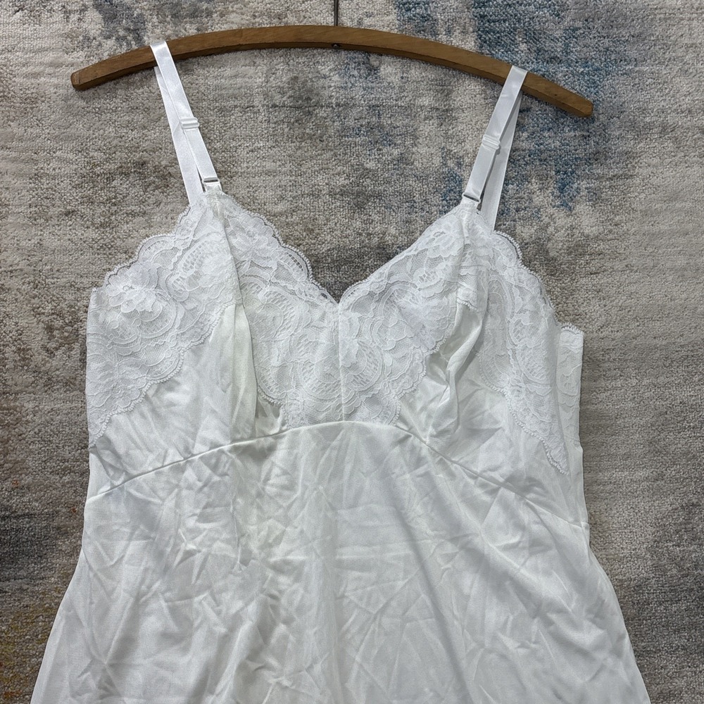 Vintage 1970s Dixie Belle Nightgown Womens 36 White Lace Maxi Retro Sleepwear
